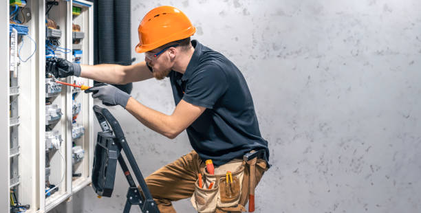 Best Licensed Electrician  in Tecumseh, NE